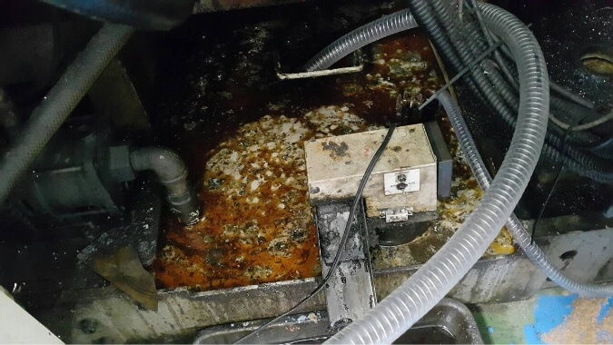 BEST-1 uygulamadan önce — kontamine kesme sıvısı tankı
